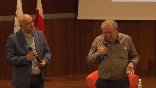 Andrzej Kisiel kieruje pytania do Adama Michnika o pochodzenie pracowników Agory w Pile
