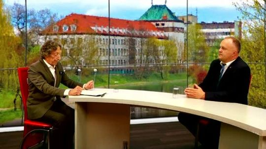 Dialogi Expressu z Eligiuszem Komarowskim