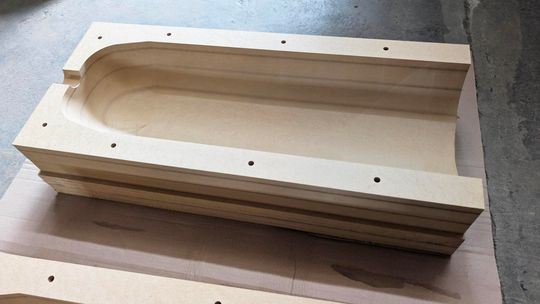 Frezowanie CNC w przemyśle – kopyta technologiczne i formy odlewnicze do betonu