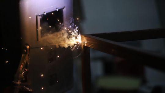 Jak przygotować stal nierdzewną po spawaniu do dalszego wykończenia?