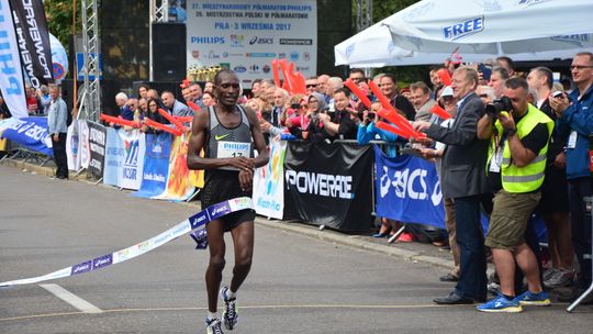 Kenijczycy z Benedek Team wygrali 27 Półmaraton Philipsa Piła 