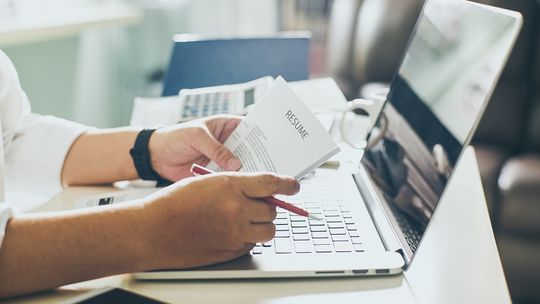 Kto może pomóc nam w tworzeniu i wysyłaniu CV?