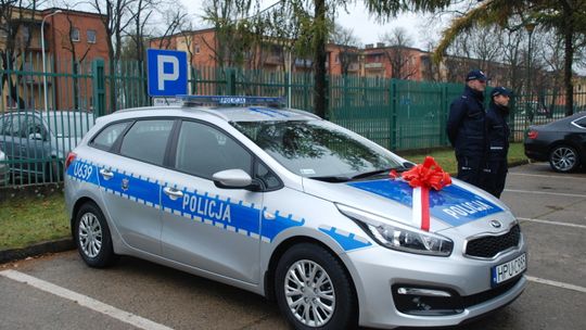 Nowy radiowóz dla policjantów