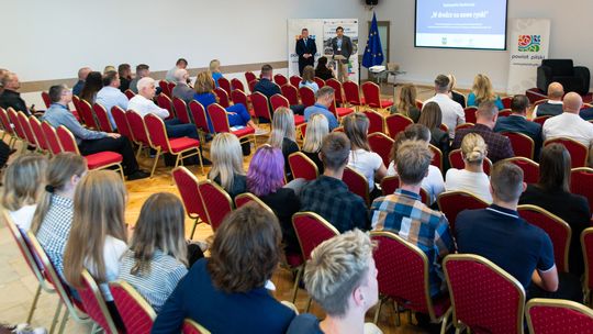 Oferty pracy w powiecie złotowskim w I półroczu 2026
