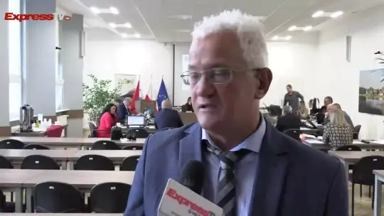 Radny Krzysztof Koronkiewicz tłumaczy się z mandatu za podrzucanie śmieci