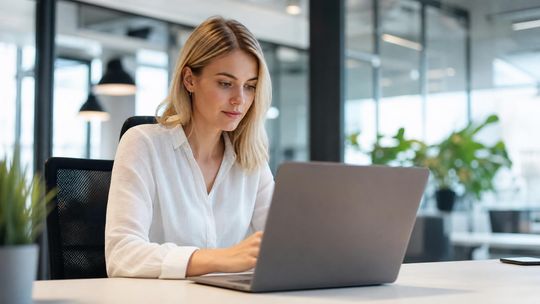 Shoper, IdoSell i WooCommerce: jak dobrać działania SEO do platformy?