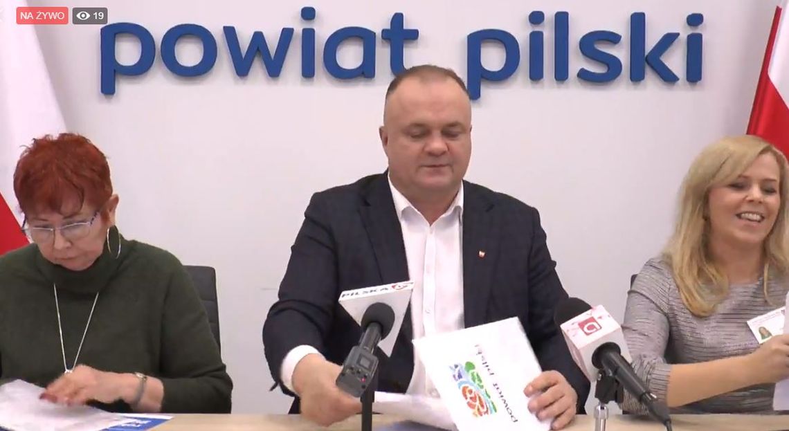 Konferencję prasowa na temat przygotowania szkół Powiatu Pilskiego oraz otrzymanych doatcji