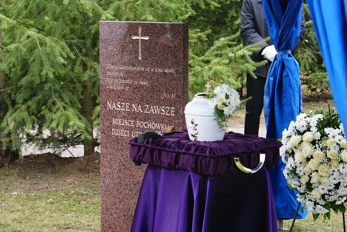 POŻEGNANIE DZIECI UTRACONYCH