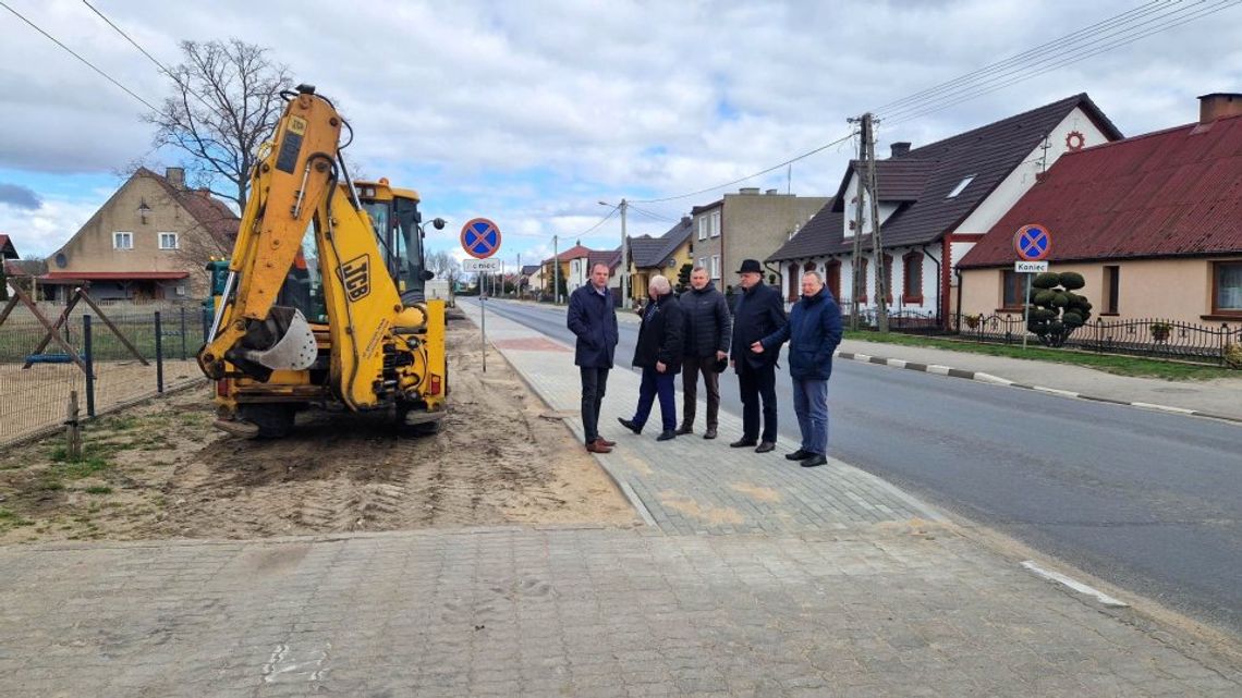 Prawie 2 mln zł na drogi. W powiecie złotowskim trwają kolejne prace