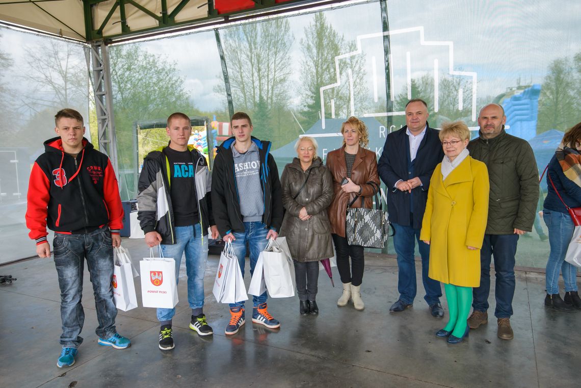 UCZNIOWIE SZKÓŁ POWIATU PILSKIEGO WŚRÓD LAUREATÓW KONKURSU EKOLOGICZNEGO