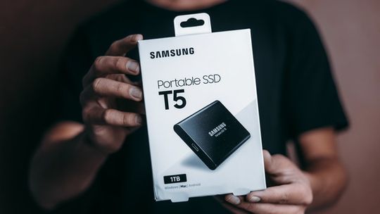 ChlodzeniePC.pl - Recenzje dysków SSD i HDD